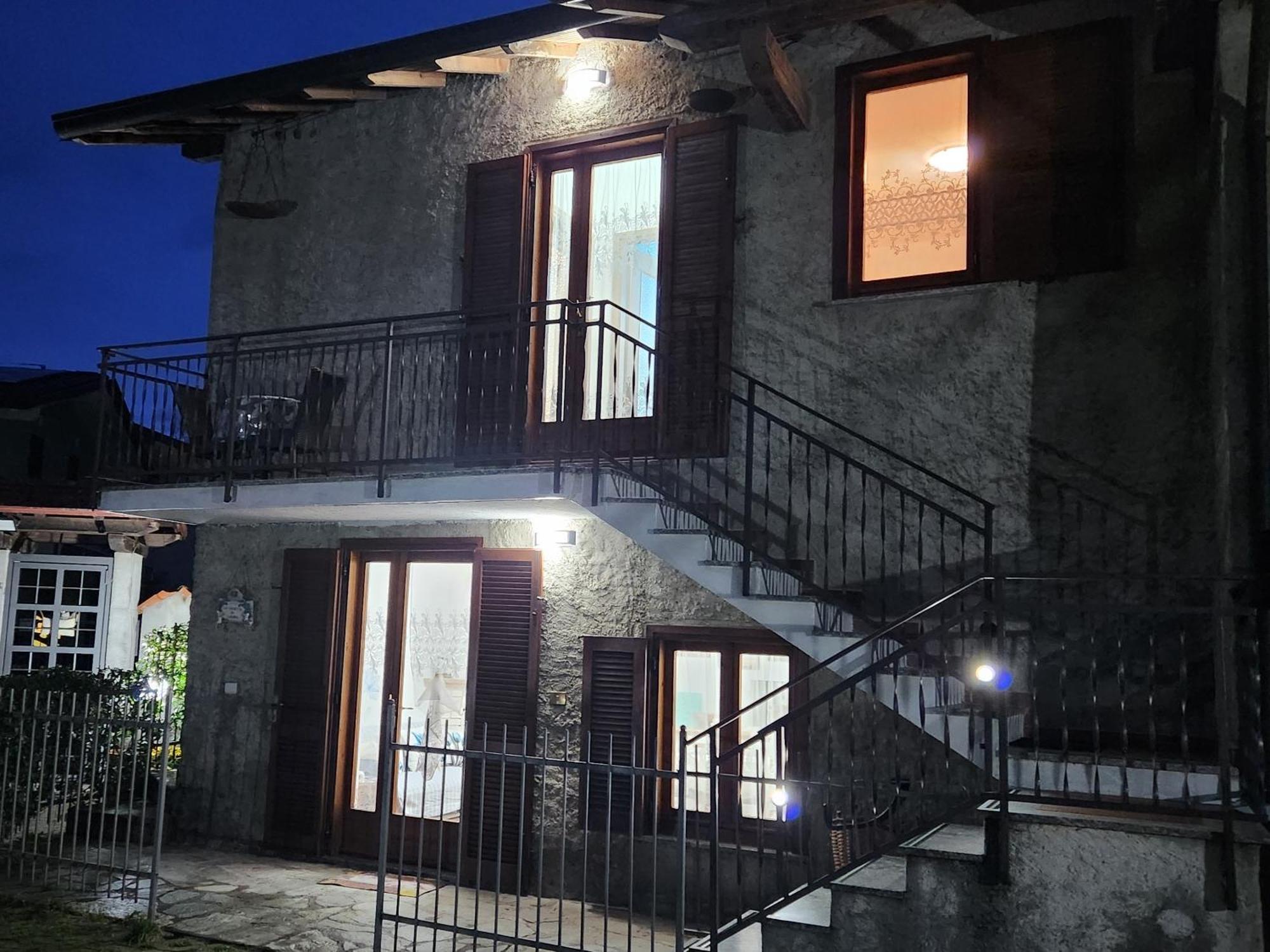 Laura'S Cottage With Lake View, Detached, 5 Kilometers From Varenna Lierna Exteriér fotografie