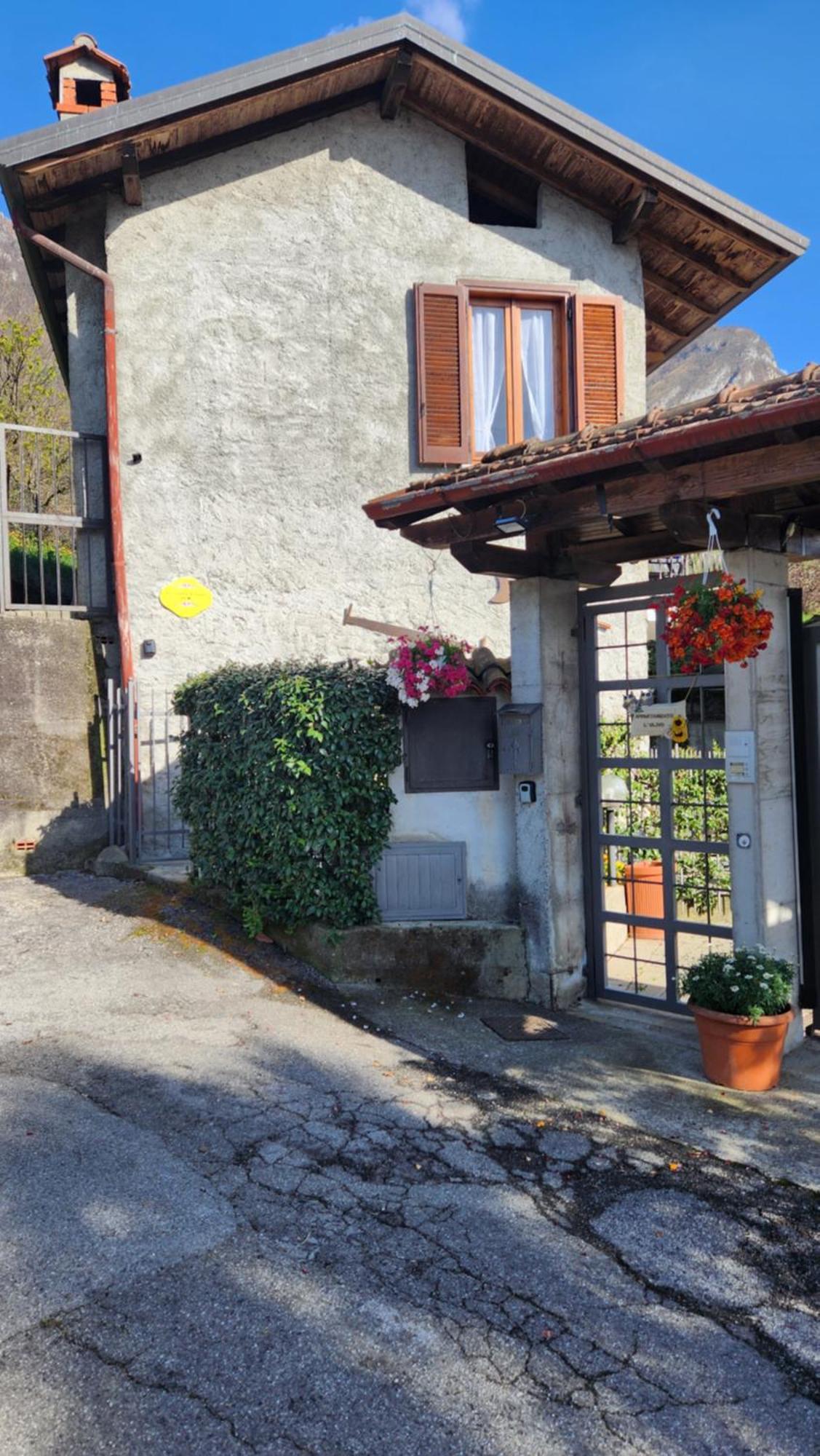 Laura'S Cottage With Lake View, Detached, 5 Kilometers From Varenna Lierna Exteriér fotografie