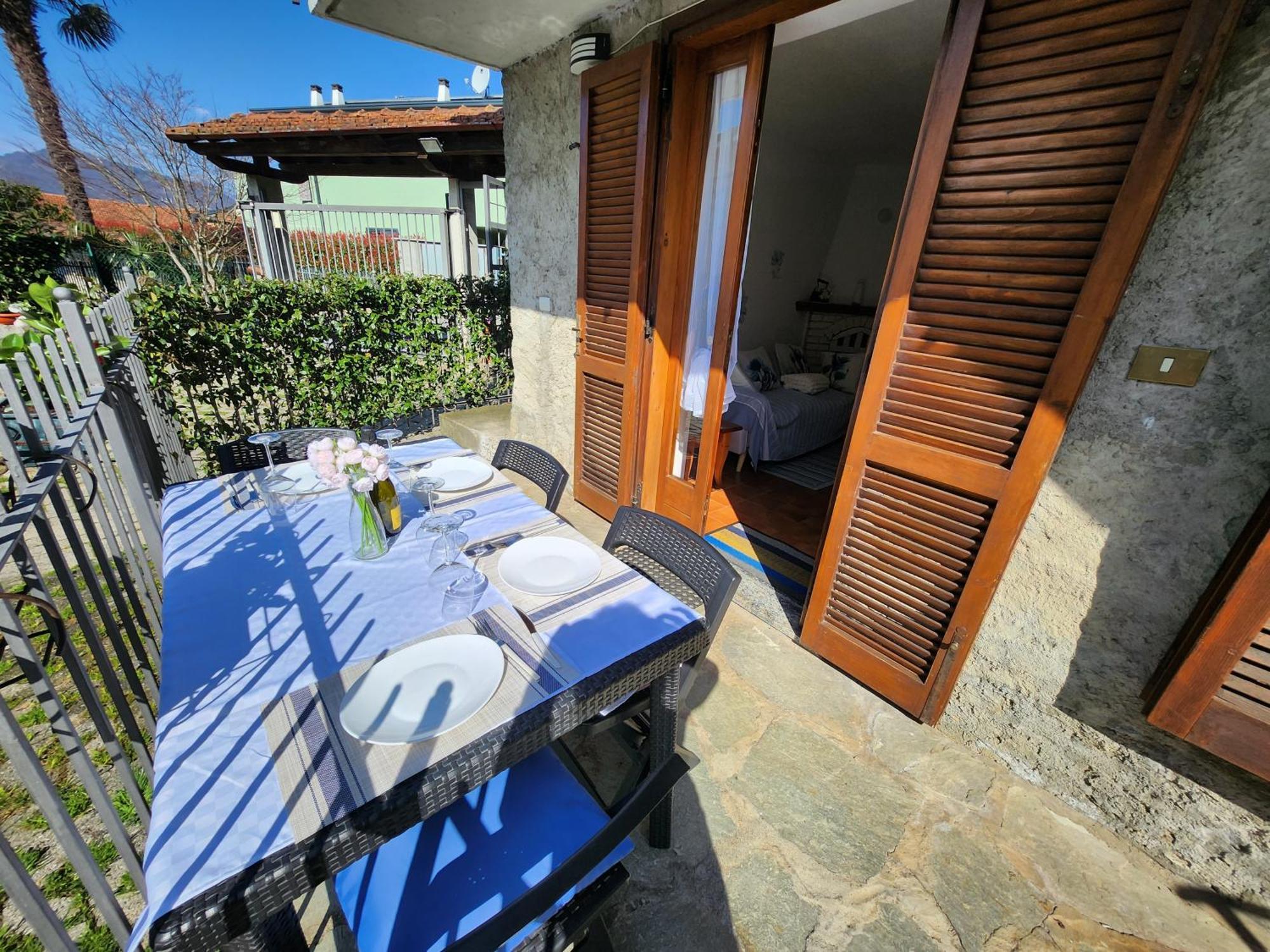 Laura'S Cottage With Lake View, Detached, 5 Kilometers From Varenna Lierna Exteriér fotografie