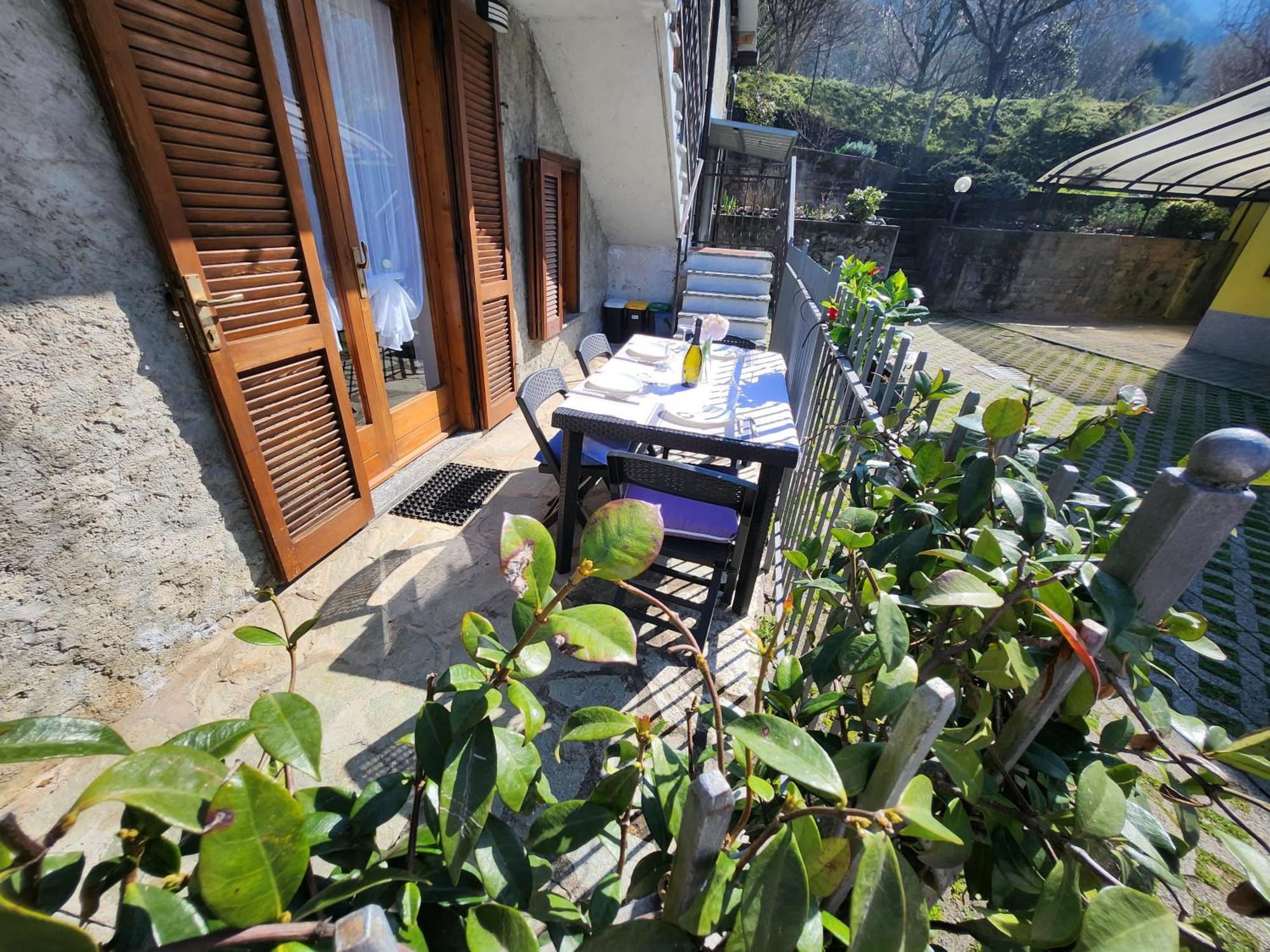 Laura'S Cottage With Lake View, Detached, 5 Kilometers From Varenna Lierna Exteriér fotografie